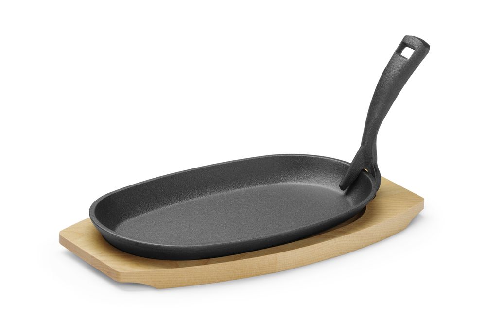 Piatto in ghisa con pinza e tagliere in legno