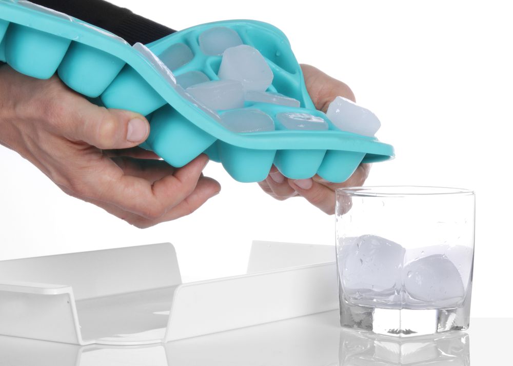 Stampo per cubetti di ghiaccio con coperchio